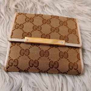 Gucci Classic Signature Bifold Wallet